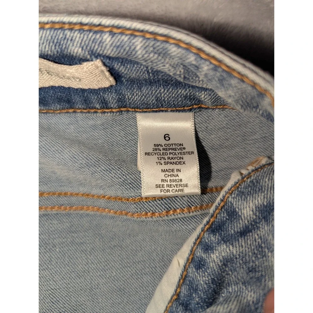 LOGO Lori Goldstein Boyfriend Jeans Floral Light‎ Wash Raw Hem Womens 6 RN89828